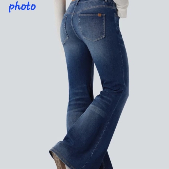 Halara - Low Rise Flared Jeans - Picture 2 of 5